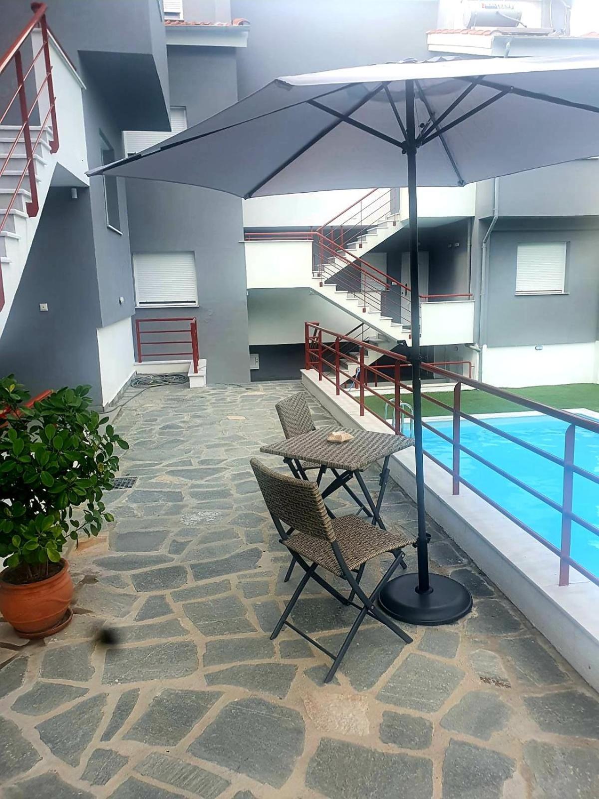 Hermes Design Suites Nea Iraklitsa Quarto foto